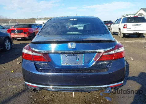 2016 Honda Accord Sport z USA, uszkodzony, nr VIN 1HGCR2F59GA123769